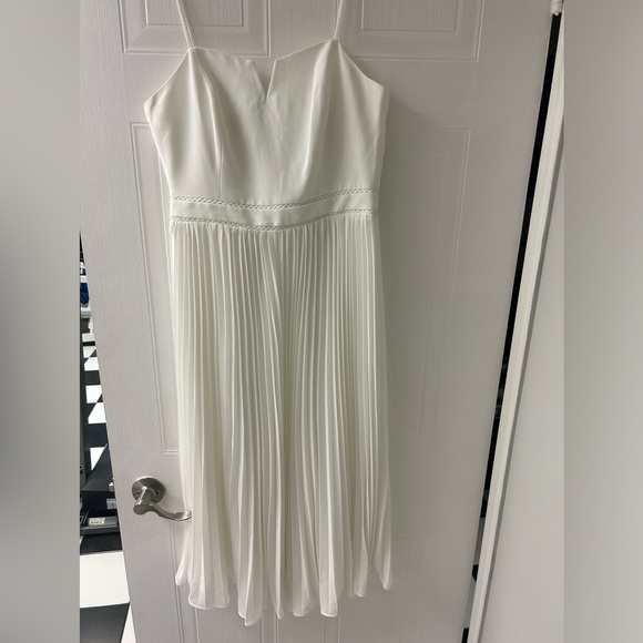 Adelyn Rae Size Small White Dress - Picture 1 of 6